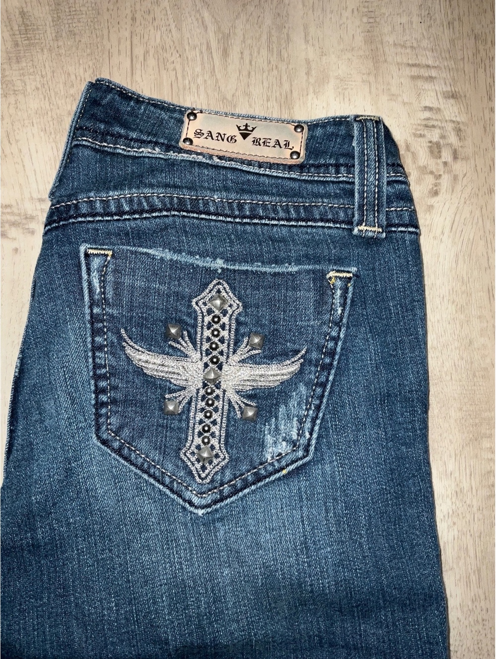 Sang Real Dark Blue Denim Capri Jean with Embroidered Back Pockets, Size 29